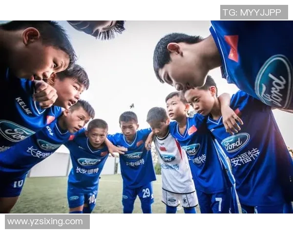 足球小孩单挑展现技巧与勇气小小球员的梦想与奋斗之路 足球小孩单挑展现技巧与勇气小小球员的梦想与奋斗之路